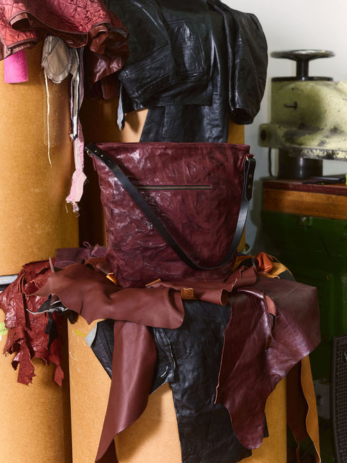 Utrecht - Dark Cherry Tote